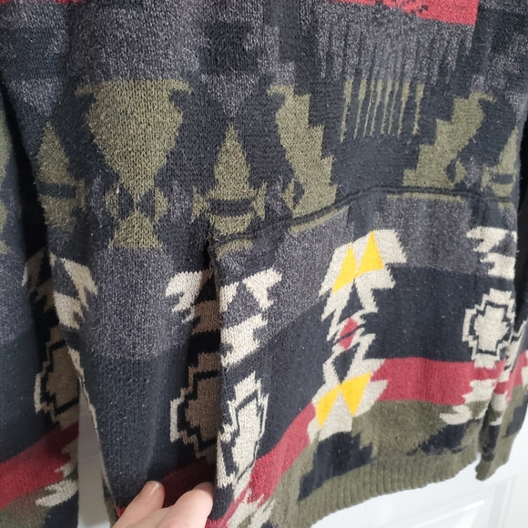 American Eagle Outfitters Men's Hooded Knit Pullover Aztec Design Sweater Xlg - Picture 6 of 11